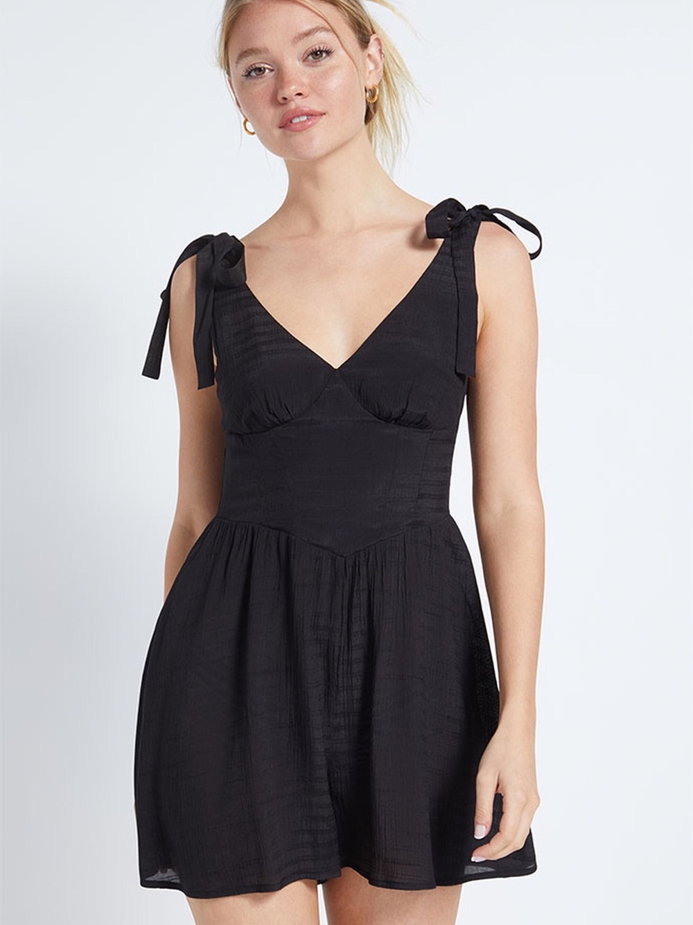 New LA Hearts Tie-Strap Seamed Romper